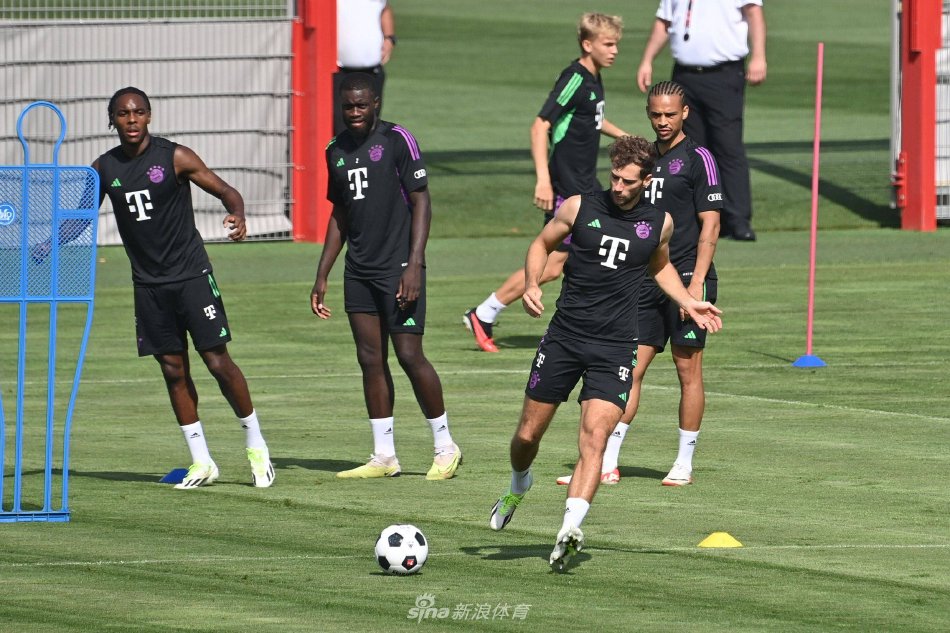 关冲过终点 关冲过终点