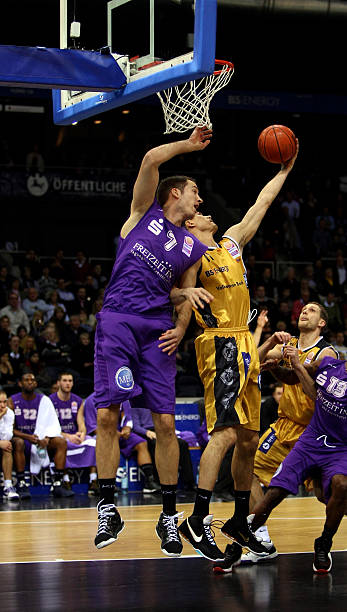 球效率高居 球效率高居