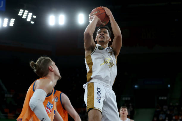 随着中国青 随着中国青